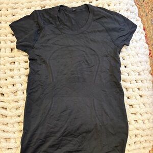 lululemon athletica Black Short Sleeve Tee